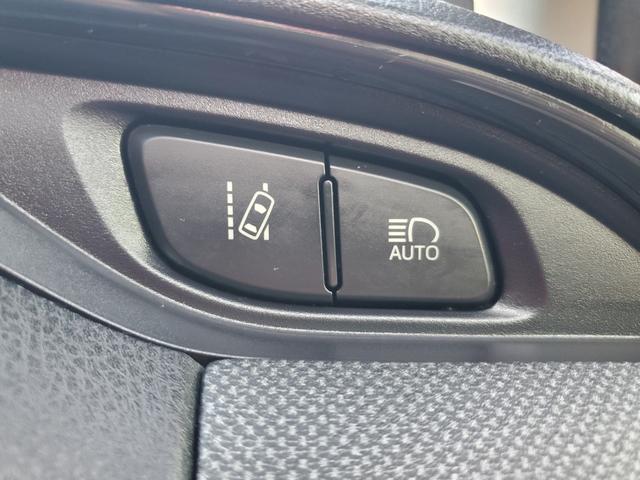 TOYOTA VITZ 1.0F LED EDITION