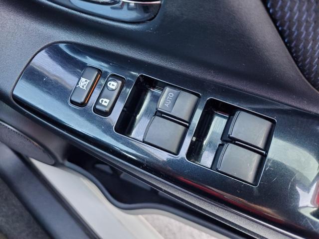 TOYOTA VITZ 1.0F LED EDITION