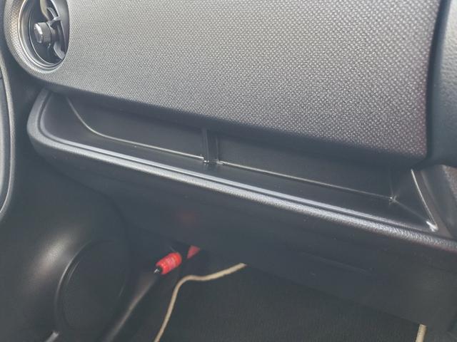 TOYOTA VITZ 1.0F LED EDITION