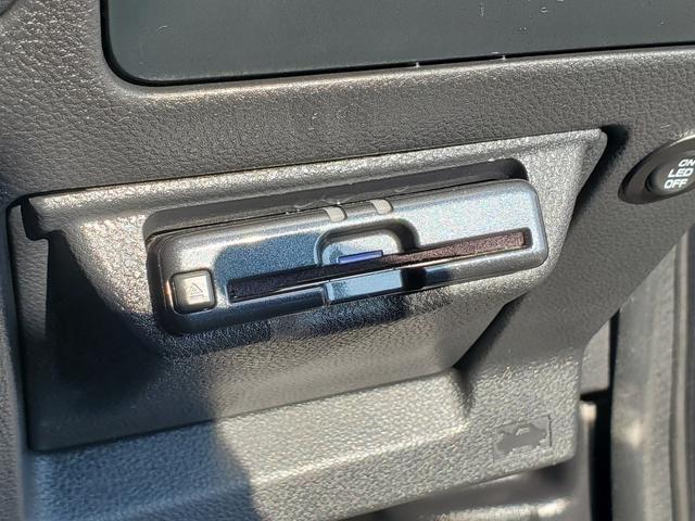 レヴォーグ ＧＴ－Ｈ　ナビ　フルセグ　バックカメラ　ＥＴＣ　Ｂｌｕｅｔｏｏｔｈ接続　クルーズコントロール　ドラレコ前後　ＬＥＤヘッドライト　シートヒーター　パワーバックドア　純正１８インチＡＷ　スマートキー（30枚目）