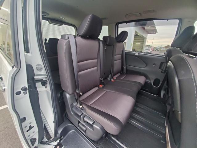 セレナ ハイウェイスターＶ　ナビ　フルセグ　バックカメラ　ＥＴＣ　Ｂｌｕｅｔｏｏｔｈ　ＣＤ／ＤＶＤ　Ｂｌｕ－ｒａｙ　ドラレコ前　両側電動スライドドア　後席モニター　クルーズコントロール　アイドリングストップ　ＬＥＤヘッドライト（14枚目）