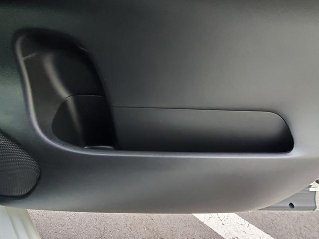 セレナ ハイウェイスターＶ　ナビ　フルセグ　バックカメラ　ＥＴＣ　Ｂｌｕｅｔｏｏｔｈ　ＣＤ／ＤＶＤ　Ｂｌｕ－ｒａｙ　ドラレコ前　両側電動スライドドア　後席モニター　クルーズコントロール　アイドリングストップ　ＬＥＤヘッドライト（40枚目）