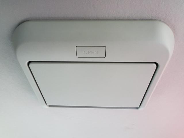 セレナ ハイウェイスターＶ　ナビ　フルセグ　バックカメラ　ＥＴＣ　Ｂｌｕｅｔｏｏｔｈ　ＣＤ／ＤＶＤ　Ｂｌｕ－ｒａｙ　ドラレコ前　両側電動スライドドア　後席モニター　クルーズコントロール　アイドリングストップ　ＬＥＤヘッドライト（47枚目）