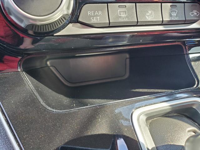 セレナ e-パワー ハイウェイスターV 純正ナビ フルセグTV アラウンドビューモニター CD/DVD ETC 両側パワースライドドア ドライブレコーダー前後 LEDヘッドライト フォグランプ コーナーセンサー プロパイロット(43枚目)