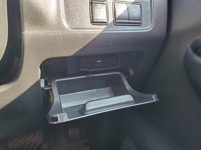 セレナ e-パワー ハイウェイスターV 純正ナビ フルセグTV アラウンドビューモニター CD/DVD ETC 両側パワースライドドア ドライブレコーダー前後 LEDヘッドライト フォグランプ コーナーセンサー プロパイロット(46枚目)