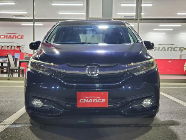 当店でお車をご購入いただき、さらに「有料保証」プランにご加入いただくと、特典としてオイル交換１０回分の無料チケットを差し上げます。