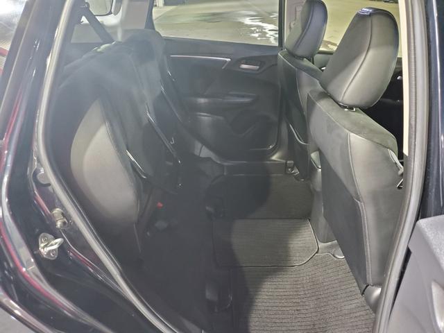 軽自動車からワンボックス、セダン、ハイブリッド車等々、様々なジャンルの車を多数用意しております。