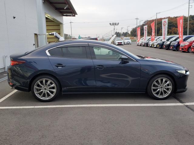 ＭＡＺＤＡ３セダン ２０Ｓプロアクティブ　ナビ　Ｂｌｕｅｔｏｏｔｈ　ＵＳＢ　バックカメラ　ＥＴＣ　クルーズコントロール　コーナーセンサー　オートライト　ＬＥＤヘッドライト　スマートキー　電動格納ミラー　１８インチアルミホイール（6枚目）