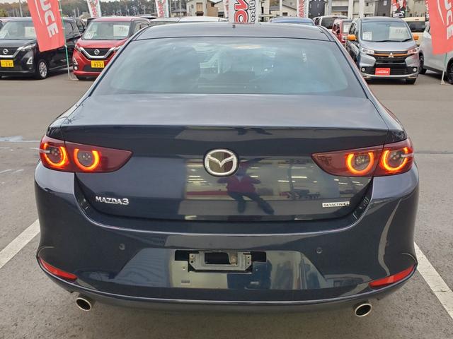 ＭＡＺＤＡ３セダン ２０Ｓプロアクティブ　ナビ　Ｂｌｕｅｔｏｏｔｈ　ＵＳＢ　バックカメラ　ＥＴＣ　クルーズコントロール　コーナーセンサー　オートライト　ＬＥＤヘッドライト　スマートキー　電動格納ミラー　１８インチアルミホイール（8枚目）