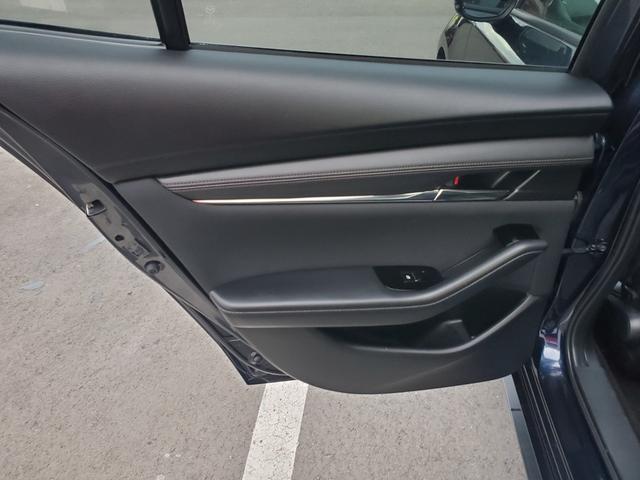 ＭＡＺＤＡ３セダン ２０Ｓプロアクティブ　ナビ　Ｂｌｕｅｔｏｏｔｈ　ＵＳＢ　バックカメラ　ＥＴＣ　クルーズコントロール　コーナーセンサー　オートライト　ＬＥＤヘッドライト　スマートキー　電動格納ミラー　１８インチアルミホイール（14枚目）