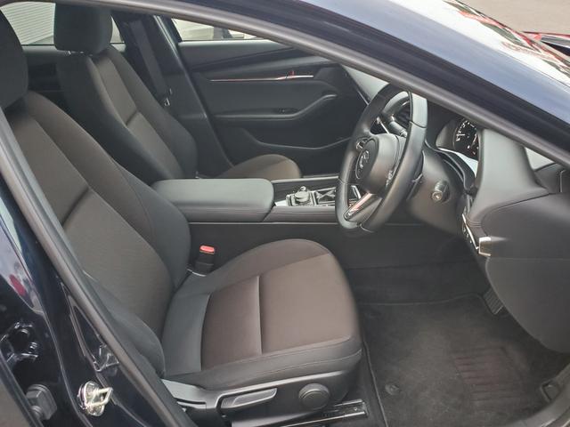 ＭＡＺＤＡ３セダン ２０Ｓプロアクティブ　ナビ　Ｂｌｕｅｔｏｏｔｈ　ＵＳＢ　バックカメラ　ＥＴＣ　クルーズコントロール　コーナーセンサー　オートライト　ＬＥＤヘッドライト　スマートキー　電動格納ミラー　１８インチアルミホイール（15枚目）