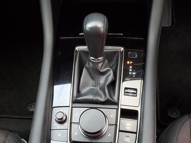 ＭＡＺＤＡ３セダン ２０Ｓプロアクティブ　ナビ　Ｂｌｕｅｔｏｏｔｈ　ＵＳＢ　バックカメラ　ＥＴＣ　クルーズコントロール　コーナーセンサー　オートライト　ＬＥＤヘッドライト　スマートキー　電動格納ミラー　１８インチアルミホイール（25枚目）