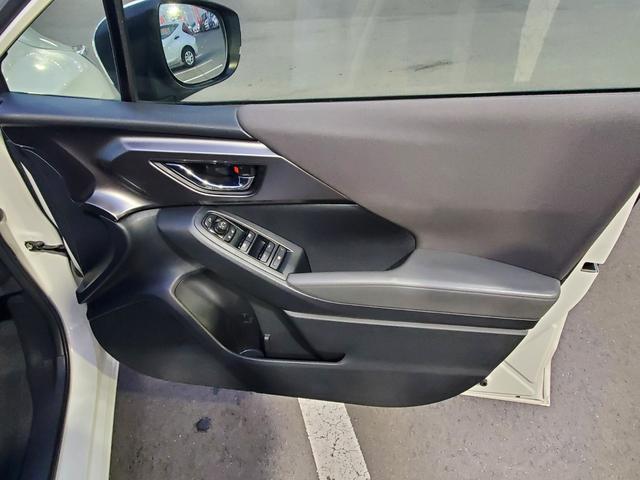 インプレッサ ST ナビ バックカメラ ETC Bluetooth接続 アイドリングストップ クルーズコントロール LEDヘッドライト プリクラッシュブレーキ 純正17インチアルミホイール スマートキー(11枚目)