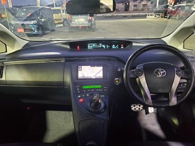 プリウス Sツーリングセレクション・G’s ナビ フルセグ バックカメラ ETC HIDヘッドライト 電動格納ミラー スマートキー(15枚目)