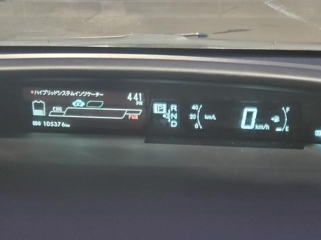 プリウス Sツーリングセレクション・G’s ナビ フルセグ バックカメラ ETC HIDヘッドライト 電動格納ミラー スマートキー(17枚目)