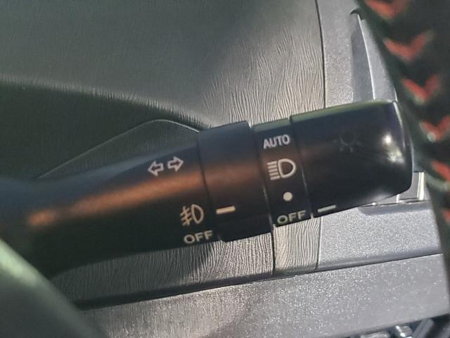 プリウス Sツーリングセレクション・G’s ナビ フルセグ バックカメラ ETC HIDヘッドライト 電動格納ミラー スマートキー(27枚目)