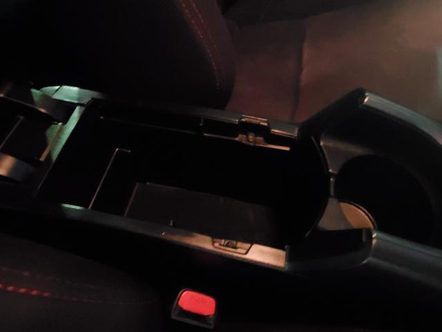 プリウス Sツーリングセレクション・G’s ナビ フルセグ バックカメラ ETC HIDヘッドライト 電動格納ミラー スマートキー(43枚目)