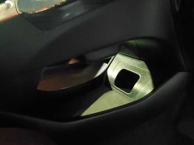 プリウス Sツーリングセレクション・G’s ナビ フルセグ バックカメラ ETC HIDヘッドライト 電動格納ミラー スマートキー(44枚目)