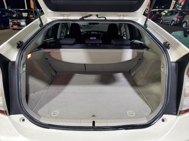 プリウス Sツーリングセレクション・G’s ナビ フルセグ バックカメラ ETC HIDヘッドライト 電動格納ミラー スマートキー(46枚目)