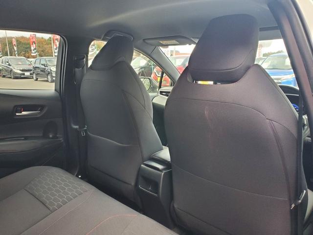 カローラスポーツ ハイブリッドＧ　Ｚ　純正ディスプレイオーディオ　Ｂｌｕｅｔｏｏｔｈ　ＵＳＢ　バックカメラ　ＥＴＣ　クルーズコントロール　前席シートヒーター　ステアリングヒーター　ＬＥＤヘッドライト　　スマートキー（13枚目）