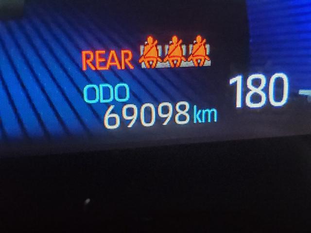 カローラスポーツ ハイブリッドＧ　Ｚ　純正ディスプレイオーディオ　Ｂｌｕｅｔｏｏｔｈ　ＵＳＢ　バックカメラ　ＥＴＣ　クルーズコントロール　前席シートヒーター　ステアリングヒーター　ＬＥＤヘッドライト　　スマートキー（18枚目）