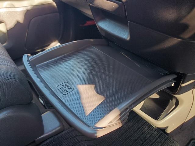 フリードハイブリッド ハイブリッド・Gホンダセンシング ナビ フルセグ CD DVD Bluetooth バックカメラ ETC 両側パワースライドドア クルーズコントロール LEDヘッドライト スマートキー 電動格納ミラー(41枚目)