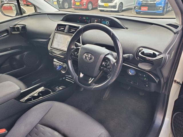 プリウスPHV Sセーフティプラス ナビ フルセグ CD DVD Bluetooth バックカメラ ETC クルーズコントロール 前席シートヒーター ステアリングヒーター 前ドライブレコーダー LEDヘッドライト モデリスタエアロ(11枚目)