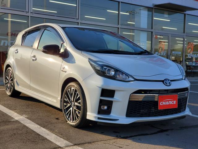 アクア Ｇ　ＧＲスポーツ　雹害車　社外ナビ　バックカメラ　社外アルミ　ドライブレコーダー　ＥＴＣ　ＬＥＤヘッドライト　オートライト　ＵＳＢ　Ｂｌｕｅｔｏｏｔｈ　フルセグＴＶ　ＣＤ　ＤＶＤ　スマートキー　クルコン（5枚目）