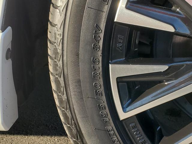 アクア Ｇ　ＧＲスポーツ　雹害車　社外ナビ　バックカメラ　社外アルミ　ドライブレコーダー　ＥＴＣ　ＬＥＤヘッドライト　オートライト　ＵＳＢ　Ｂｌｕｅｔｏｏｔｈ　フルセグＴＶ　ＣＤ　ＤＶＤ　スマートキー　クルコン（59枚目）