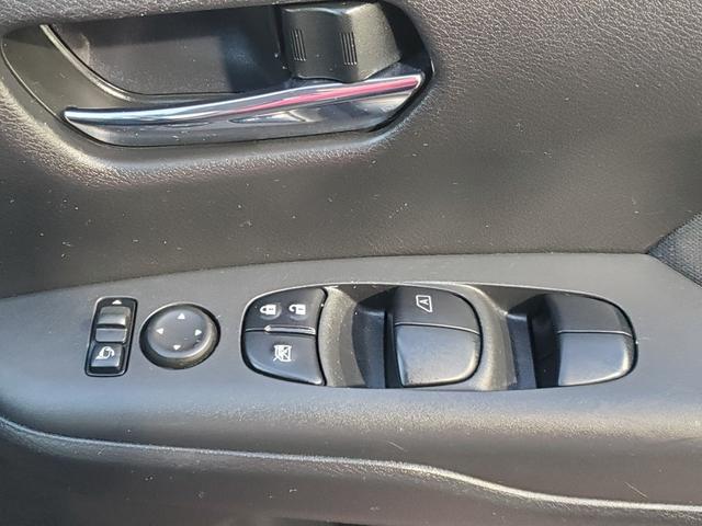 セレナ ｅ－パワー　ハイウェイスターＶ　ナビ　フルセグ　ＣＤ　ＤＶＤ　Ｂｌｕｅｔｏｏｔｈ　全方位カメラ　デジタルインナーミラー　ＥＴＣ　両側パワースライドドア　前後ドライブレコーダー　クルーズコントロール　ＬＥＤヘッドライト　ＢＳＷ（32枚目）