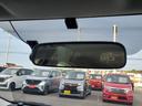 当社の車両には『安心して車選びをしていただく為に』お支払い総額を表示しております。税金、自賠責保険、リサイクル料金、登録費用が含まれております。管轄登録及び届出で店舗納車の場合になります。