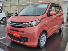 中古車を購入する際、オートローンの金利は重要な要素です。当店では、お客様の負担を軽減するために、業界でも特に低い金利を提供しています 3