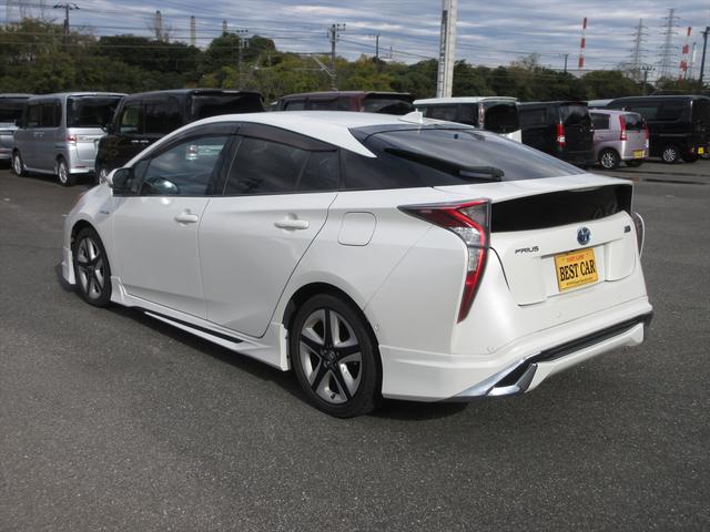 プリウス Ａツーリングセレクション　タイヤ４本新品（4枚目）