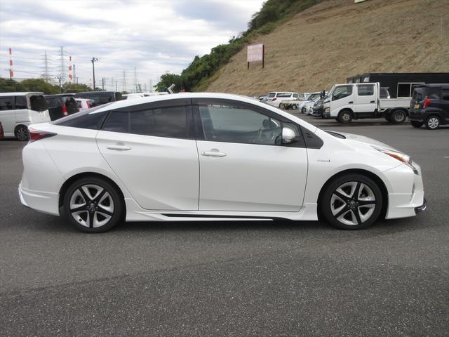 プリウス Ａツーリングセレクション　タイヤ４本新品（18枚目）