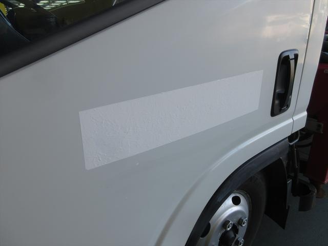 エルフトラック ロング高床　３．０ディーゼルターボ　ハイキャブ　３段クレーン　フックイン　ラジコン　キーレス　ＥＴＣ　電動格納ミラー　アイドリングストップ　フォグランプ（47枚目）