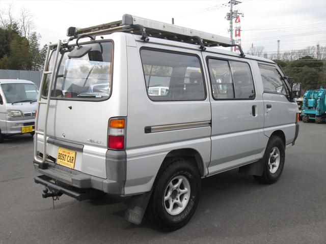 GL ガソリン車 リフトアップ 5速MT 4WD(4枚目)