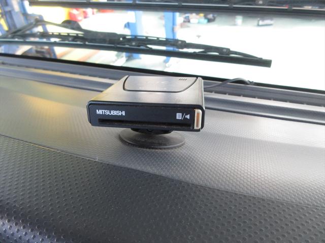 フォワード タダノ4段クレーン 6速マニュアル ラジコン フックイン ロングジャッキ 電動格納ミラー ETC パワーウィンドウ 2.2トン(31枚目)