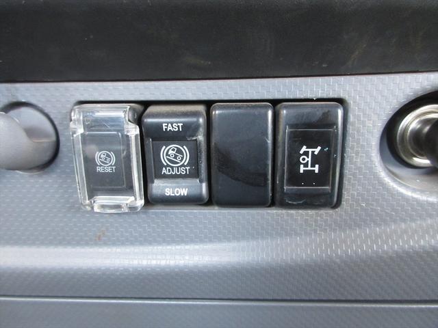 フォワード タダノ4段クレーン 6速マニュアル ラジコン フックイン ロングジャッキ 電動格納ミラー ETC パワーウィンドウ 2.2トン(35枚目)