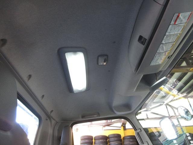 フォワード タダノ4段クレーン 6速マニュアル ラジコン フックイン ロングジャッキ 電動格納ミラー ETC パワーウィンドウ 2.2トン(41枚目)