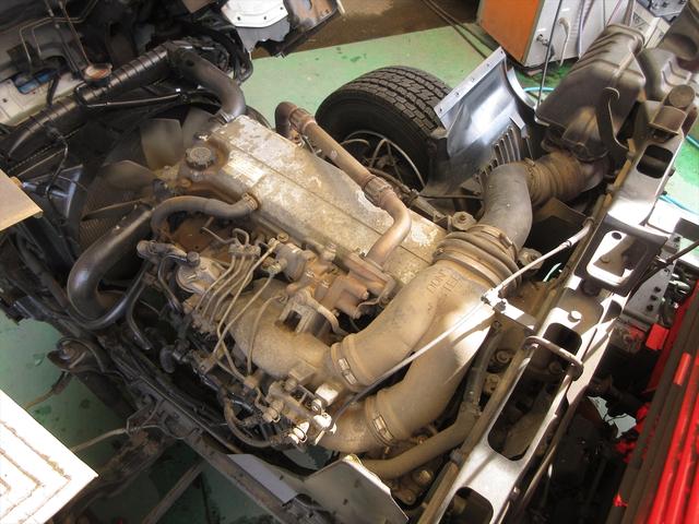 レンジャープロ ベースグレード ユニック5段クレーン ラジコン フックイン 吊上荷重2.93トン 6速マニュアル バックカメラ ETC パワーウィンドウ 電動格納ミラー 3700kg積載(7枚目)