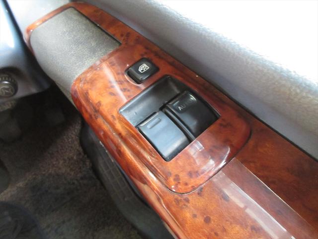 レンジャープロ ベースグレード ユニック5段クレーン ラジコン フックイン 吊上荷重2.93トン 6速マニュアル バックカメラ ETC パワーウィンドウ 電動格納ミラー 3700kg積載(27枚目)