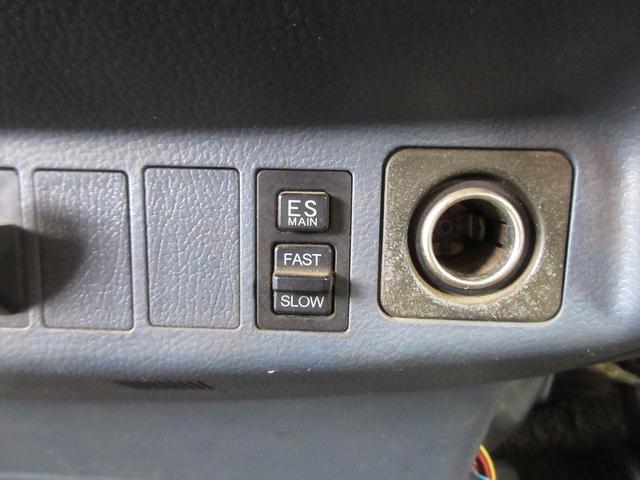 レンジャープロ ベースグレード ユニック5段クレーン ラジコン フックイン 吊上荷重2.93トン 6速マニュアル バックカメラ ETC パワーウィンドウ 電動格納ミラー 3700kg積載(31枚目)