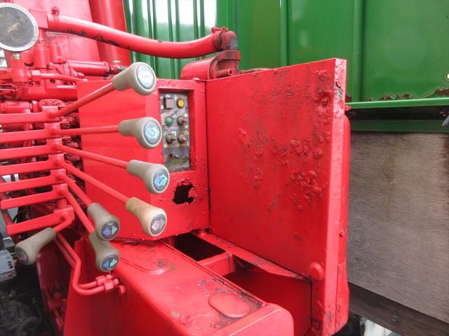 レンジャープロ ベースグレード ユニック5段クレーン ラジコン フックイン 吊上荷重2.93トン 6速マニュアル バックカメラ ETC パワーウィンドウ 電動格納ミラー 3700kg積載(50枚目)