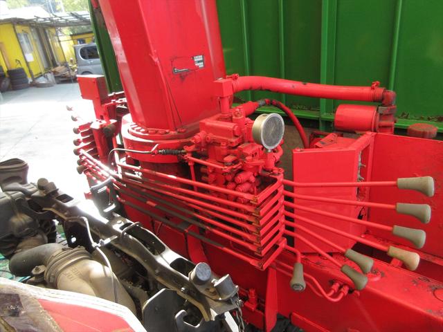 レンジャープロ ベースグレード ユニック5段クレーン ラジコン フックイン 吊上荷重2.93トン 6速マニュアル バックカメラ ETC パワーウィンドウ 電動格納ミラー 3700kg積載(55枚目)