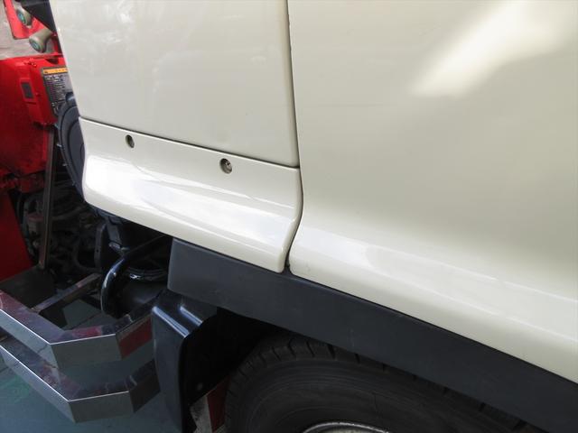 レンジャープロ ベースグレード ユニック5段クレーン ラジコン フックイン 吊上荷重2.93トン 6速マニュアル バックカメラ ETC パワーウィンドウ 電動格納ミラー 3700kg積載(70枚目)