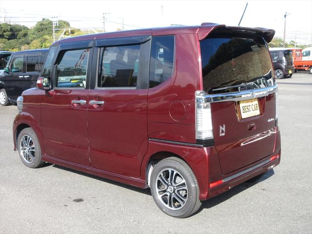 Ｎ－ＢＯＸカスタム Ｇ　ＳＳパッケージ　地デジメモリーナビ　バックカメラ　両側パワースライドドア　スマートキー　プッシュスタート　ＨＩＤヘッドライト　フォグランプ　ＥＴＣ　アイドリングストップ　横滑り防止機能　オートエアコン（6枚目）