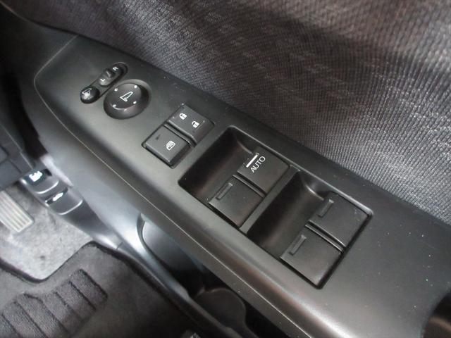 Ｎ－ＢＯＸカスタム Ｇ・Ｌパッケージ　地デジメモリーナビ　片側パワースライドドア　スマートキー　プッシュスタート　ＨＩＤヘッドライト　フォグランプ　オートライト　ＥＴＣ　オートエアコン　アイドリングストップ（27枚目）