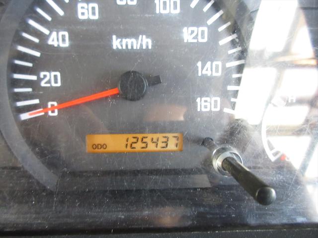 エルフトラック ダブルキャブ　フラットロー　５速マニュアル　地デジメモリーナビ　ＥＴＣ　パワーウィンドウ　アイドリングストップ　ヘッドライトレベライザー　坂道発進補助装置　フォグランプ（48枚目）