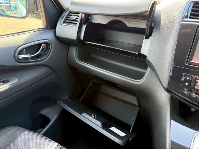 セレナ ハイウェイスター S-ハイブリッド Vセレクション 両側電動スライド/BTオーディオ/ナビ/DTV/Bカメラ/ETC/クルコン/Pスタート(15枚目)