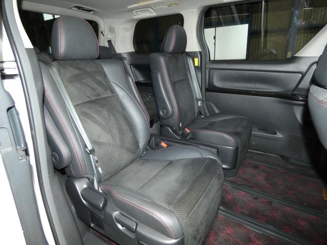 ヴェルファイア ２．４Ｚ　ゴールデンアイズ　ワンオーナー　アルパインＳＤナビ・ＴＶ　ＥＴＣ　Ｂカメラ　フリップダウンモニター　両側パワースライド　ディスチャージ　クルコン　スマートキー　社外ＡＷ２０インチ　保証書　取説　ナビ取説　スペアキー（19枚目）